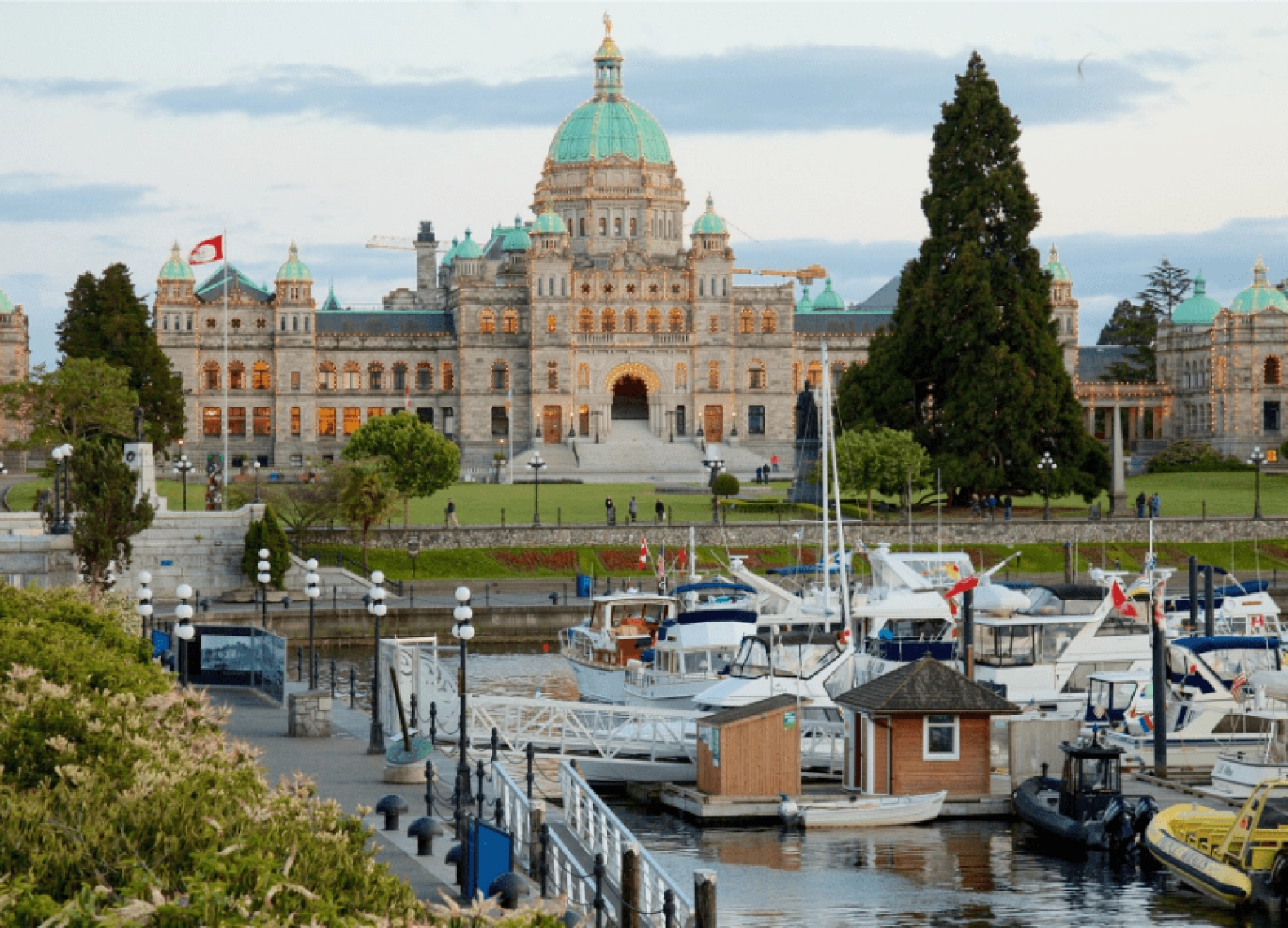 [Tour Canada liên tuyến tháng 4] Đông Tây Canada mùa hoa anh đào (10/04/2026)