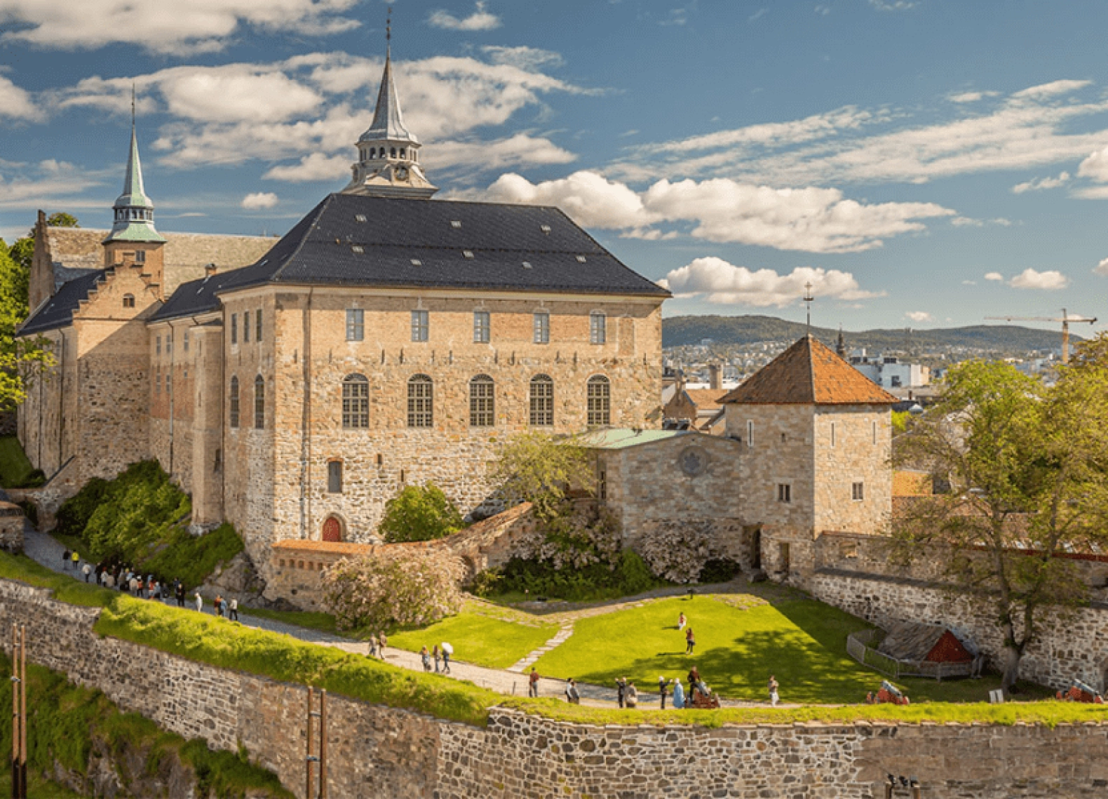 [Tour Bắc Âu tháng 9] Đan Mạch - Na Uy - Thụy Điển - Estonia - Phần Lan (25/09/2025)